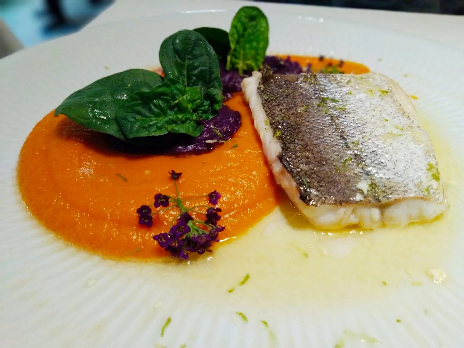 Lombo de robalo de mar à Justa